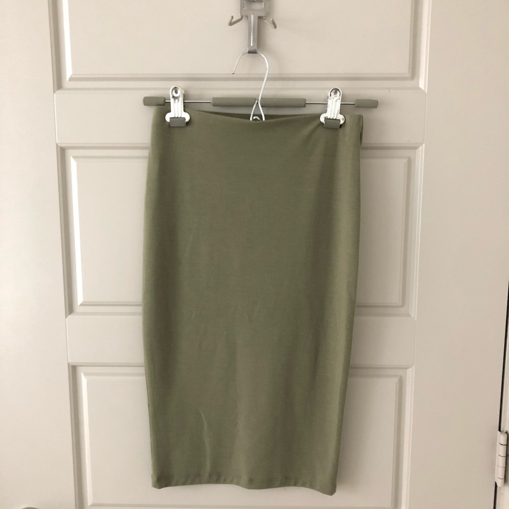 Forever 21 Women’s Pencil Skirt